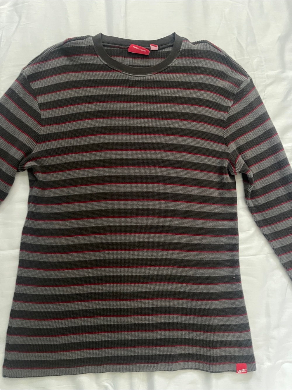 Vans Men's Gray & Black Long-Sleeve Stripe Shirt with Red Trim